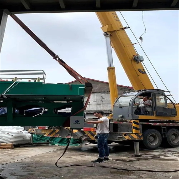 工业园区注意大型吊车出租使用以及应该怎样正确维护